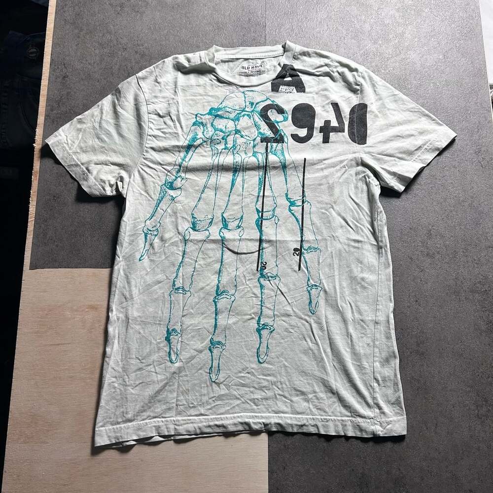 Old Navy Skeleton Hand Graphic T-Shirt Medium